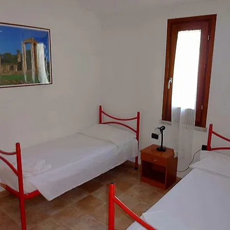 Sos Alinos Sleeps 6 アパート *